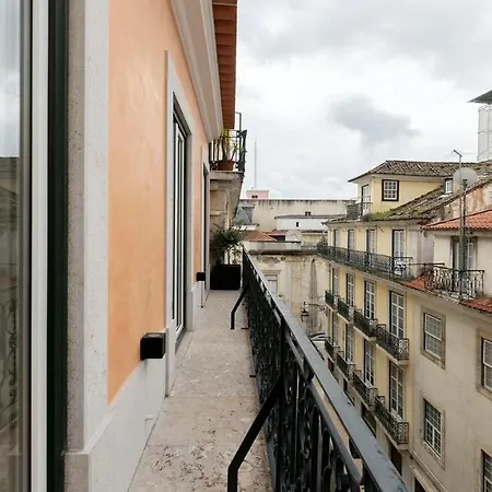 Plum Guide - Sterling Brass * Lisbon